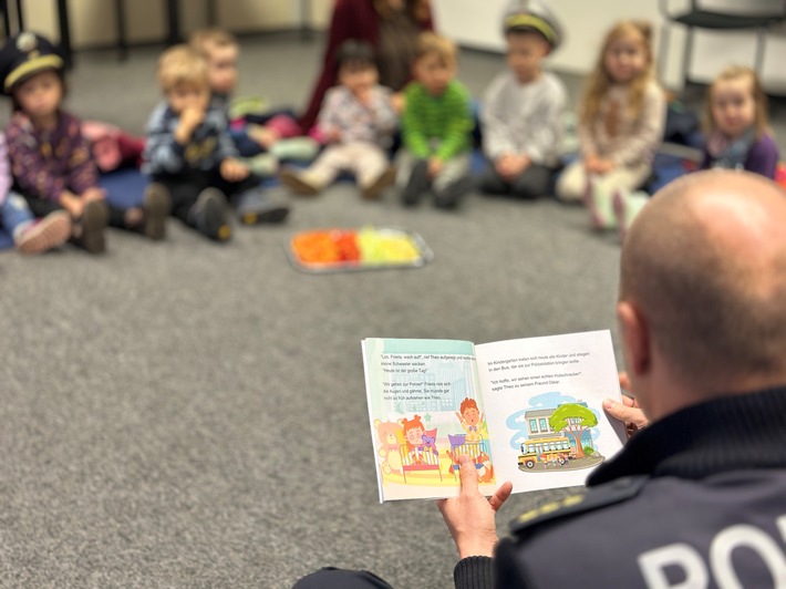 Bundespolizei München: Vorlesespaß für die  Airport-Hopser !