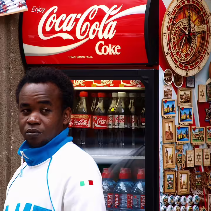 Coca-Cola Weihnachtstruck zaubert große Augen in Neunkirchen