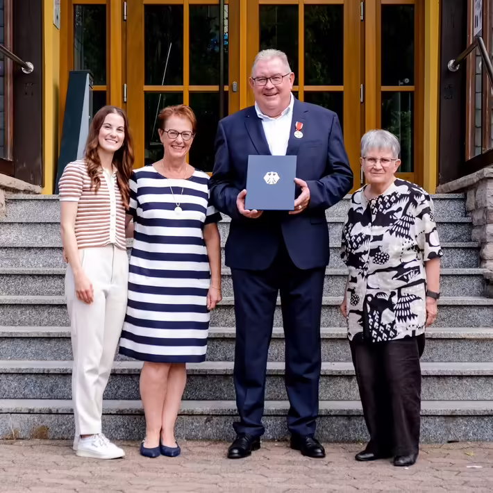 Ehrenamt als Lebenswerk: Bernd Schako erhält Bundesverdienstkreuz!