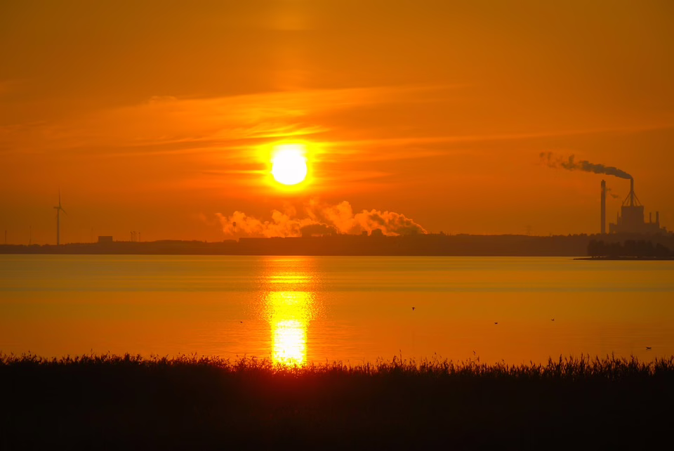Ein Abend voller Lachen: Viktor Gernot und Thomas Stipsits in Innsbruck