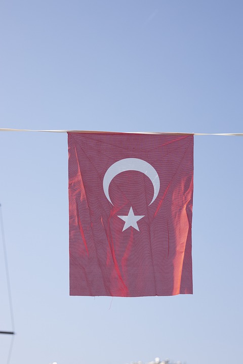 Einblicke in die Demokratie: Jugendliche aus St. Marien im Parlament