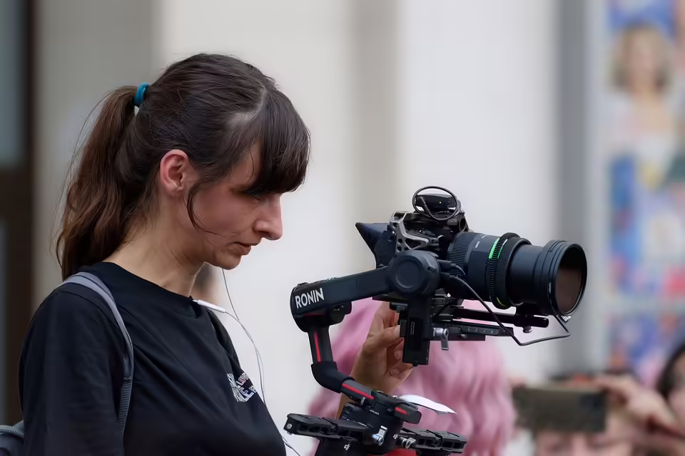 Fachkräftemangel trotz stabiler Arbeitslosenzahlen im Bezirk