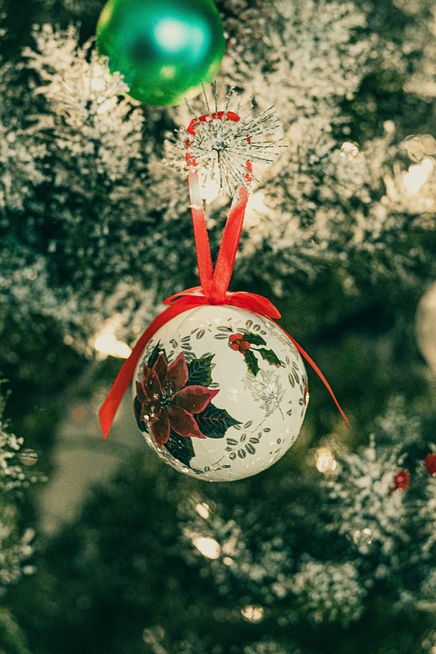 Festliche Vielfalt: Adventmarkt im Institut Hartheim begeistert Besucher