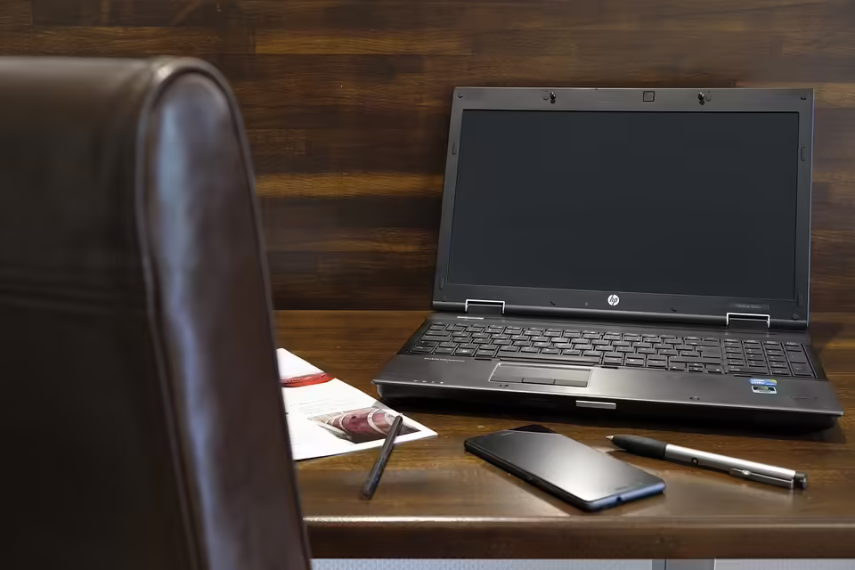 Gernot Kulis begeistert in Neumarkt: Kabarettabend der Extraklasse