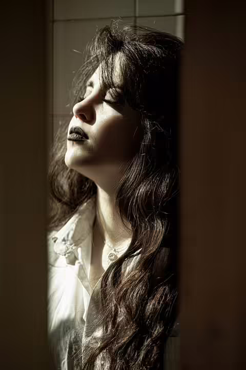 In Iran: Mutige Studentin zeigt Protest gegen islamische Sittenwächter