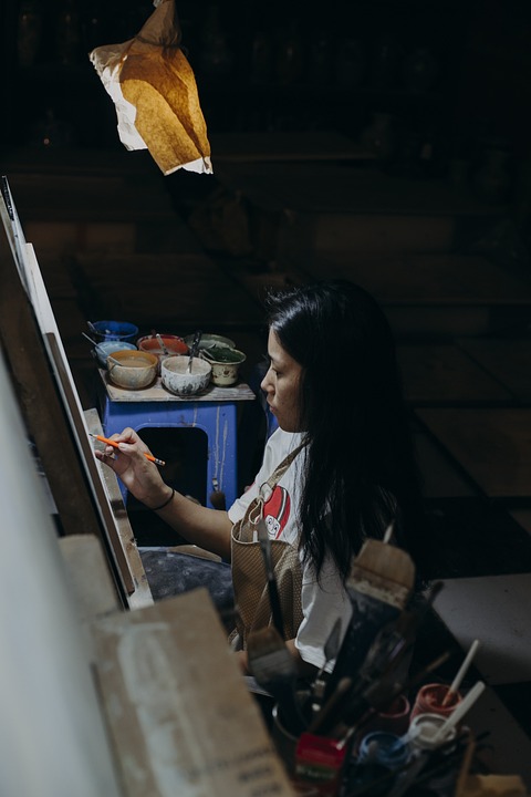 Junge Künstler aus Wels erobern die Bühne der MKH-Go Public Galerie