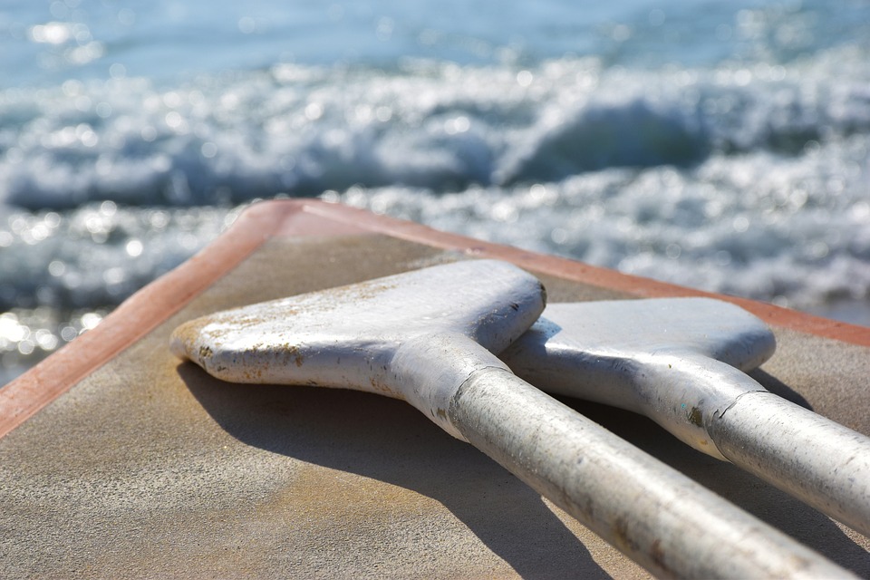 Kaminbrand in Pollham: Feuerwehren sichern Bauernhof-Einsatz ab