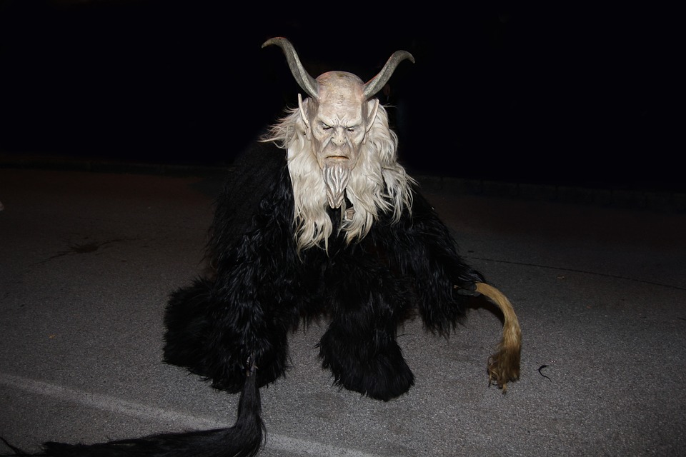 Krampus und Perchten erobern Schloss Liechtenstein: Ein Spektakel für die ganze Familie