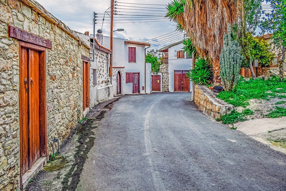 Krampusse in Osttirol: Traditionelle Läufe starten am Wochenende!