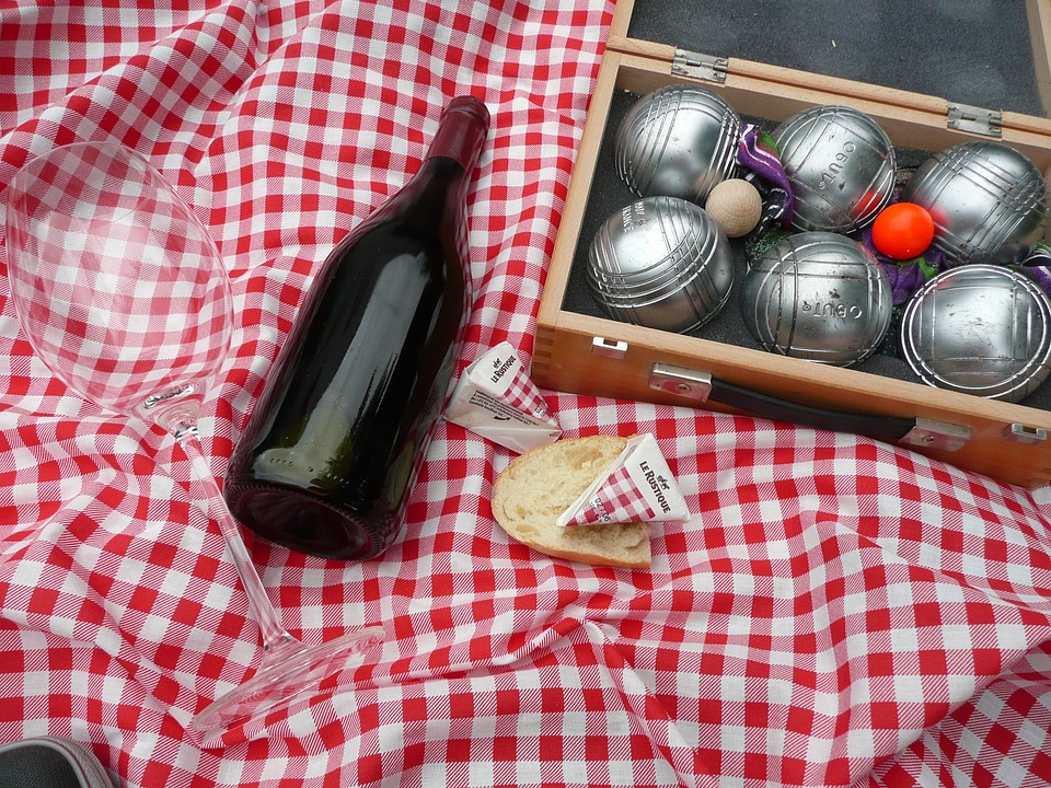 Kugeln für den guten Zweck: Christbaumkugeln im Weberbräu kaufen