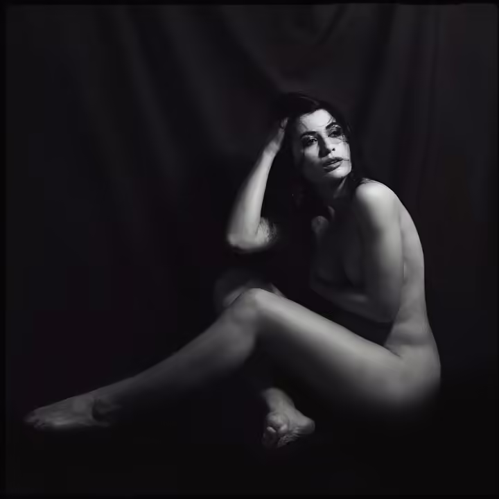 Kunst trifft Medizin: Fuschs Helga Rauter malt Schmerz in Moldawien