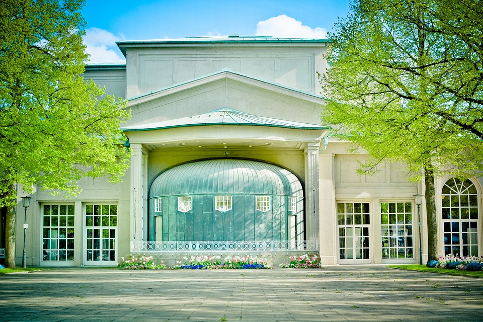 Narrenwecken in Bad Hall: Prinzenpaar übernimmt die Regentschaft!