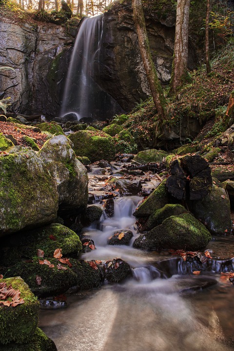 Rettungseinsatz in Gmunden: 78-Jähriger nach Sturz schwer verletzt