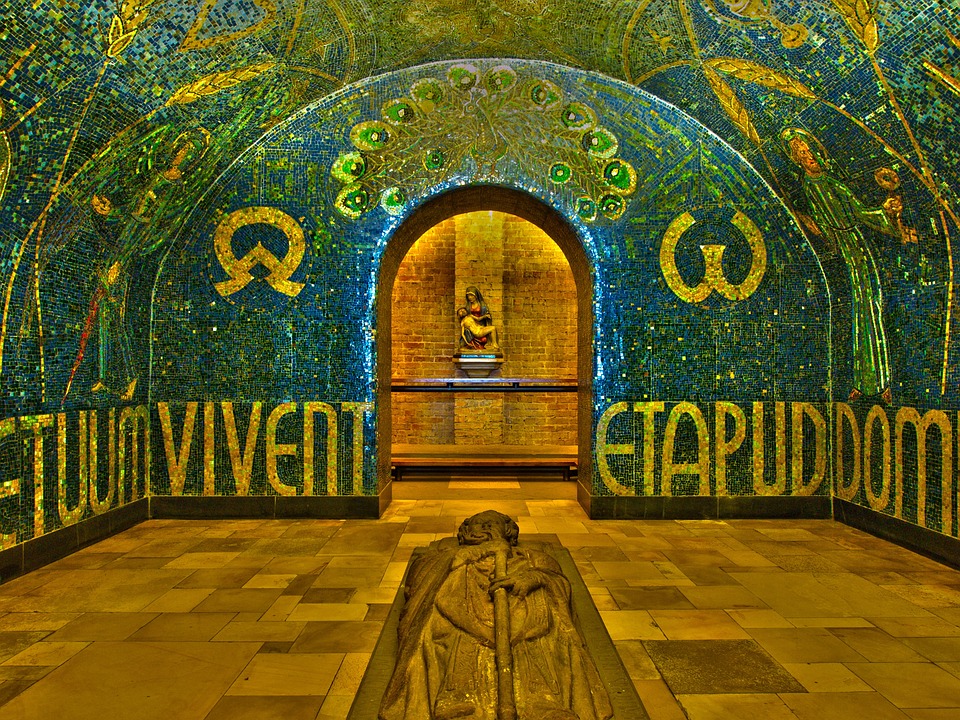 Salzburg feiert: Erzbischof weiht sechs neue Diakone am Christkönigssonntag