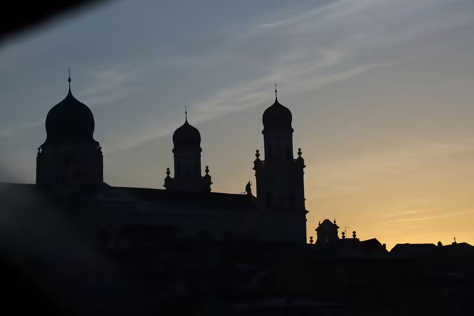 Schnellladung für E-Autos: Neuer Standort in Liezen eröffnet