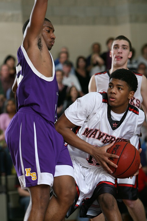 Steyrer Basketballer feiern Meilenstein: Auswärtssieg gegen Amstetten