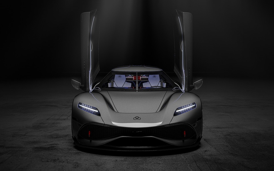 Unfall auf B138: Auto überschlägt sich, Fahrer verletzt