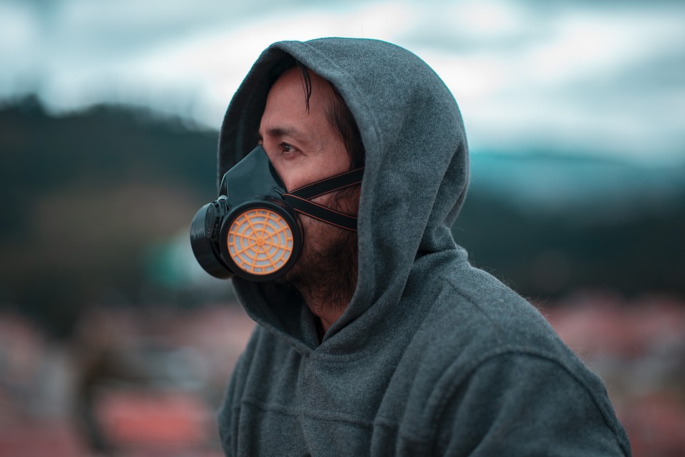 Unfall in Absam: Zwei junge Frauen im Krankenhaus nach Pkw-Ausscheren