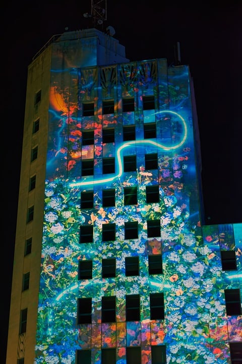 Votivkirche erstrahlt: Premiere der Lichtshow  Light of Creation