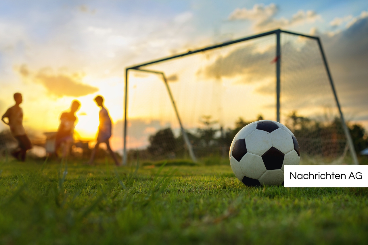 Im Bundesliga-Spiel zwischen GAK und Austria Klagenfurt sorgt eine Rote Karte ohne VAR-Eingriff für Kontroversen im Abstiegskampf.