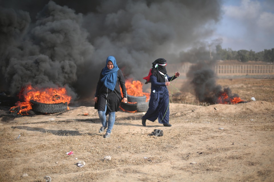 Die USA geben zu, dass ihr neuer Plan zur humanitären Hilfe in Gaza zunächst nur 60% der Bevölkerung erreichen wird, während die UN den Vorschlag als unzureichend ablehnt.