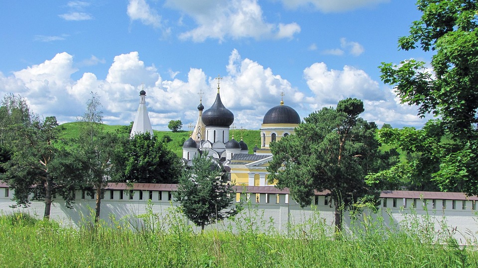Russland greift Kiew und Odessa mit Luftangriffen an, zwei Verletzte