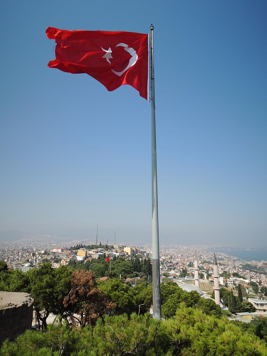 Türkische Behörden verschärfen den Druck auf Oppositionsgemeinde in Istanbul
